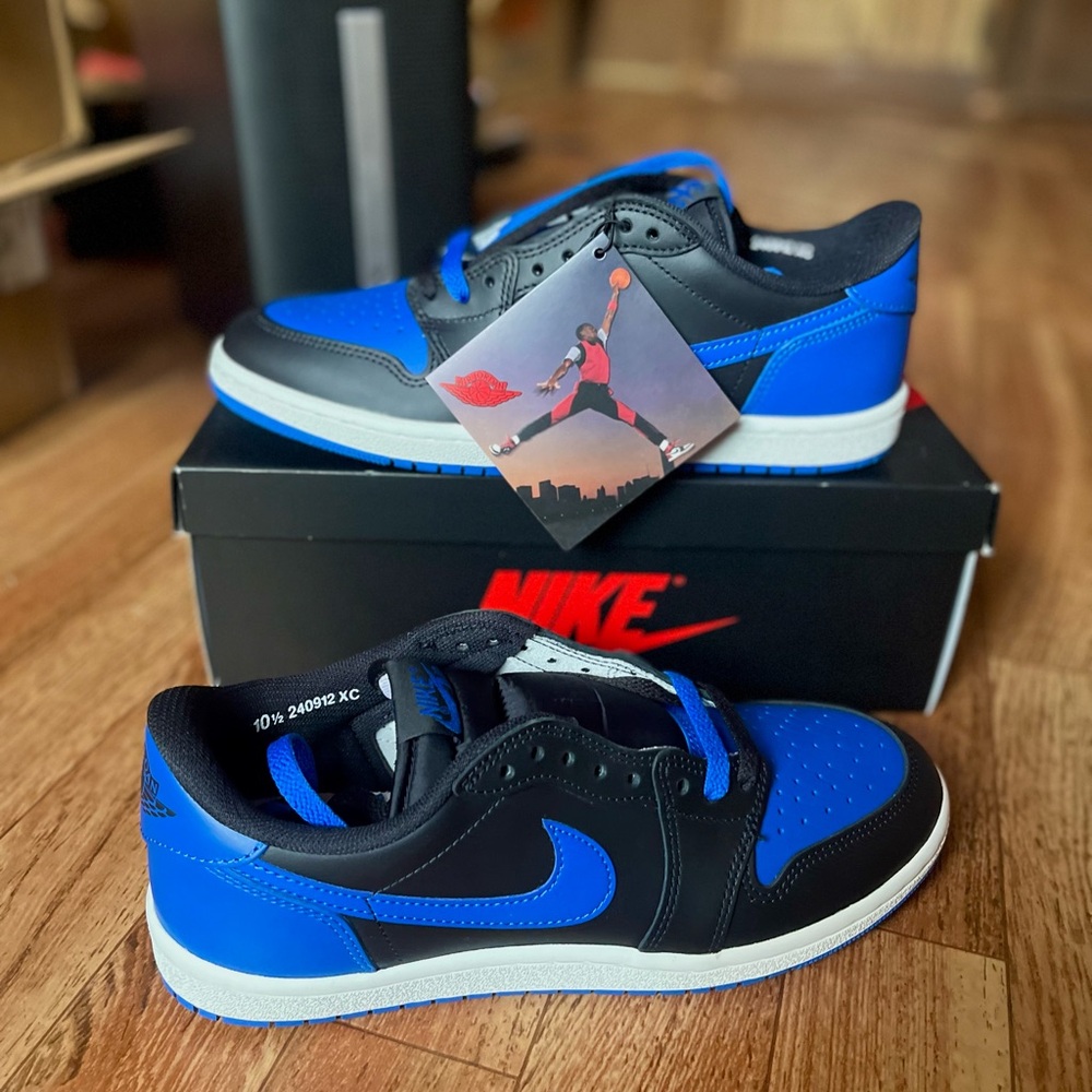Nike air Jordan 1 Black and Blue Sneakers